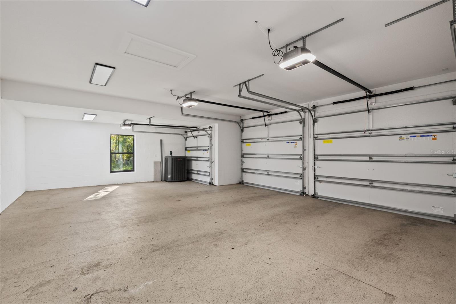2820 N CENTRAL CT