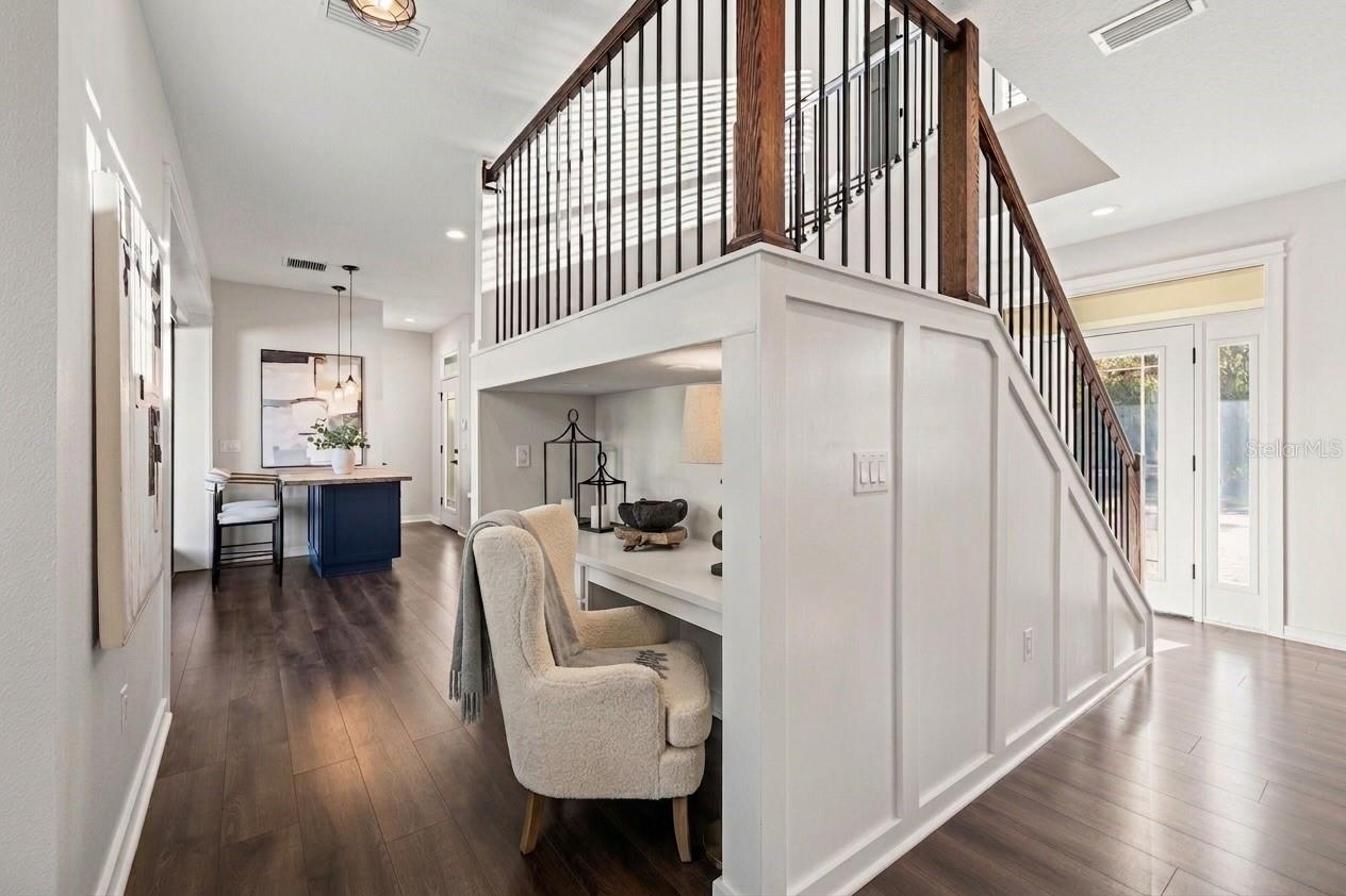 2820 N CENTRAL CT
