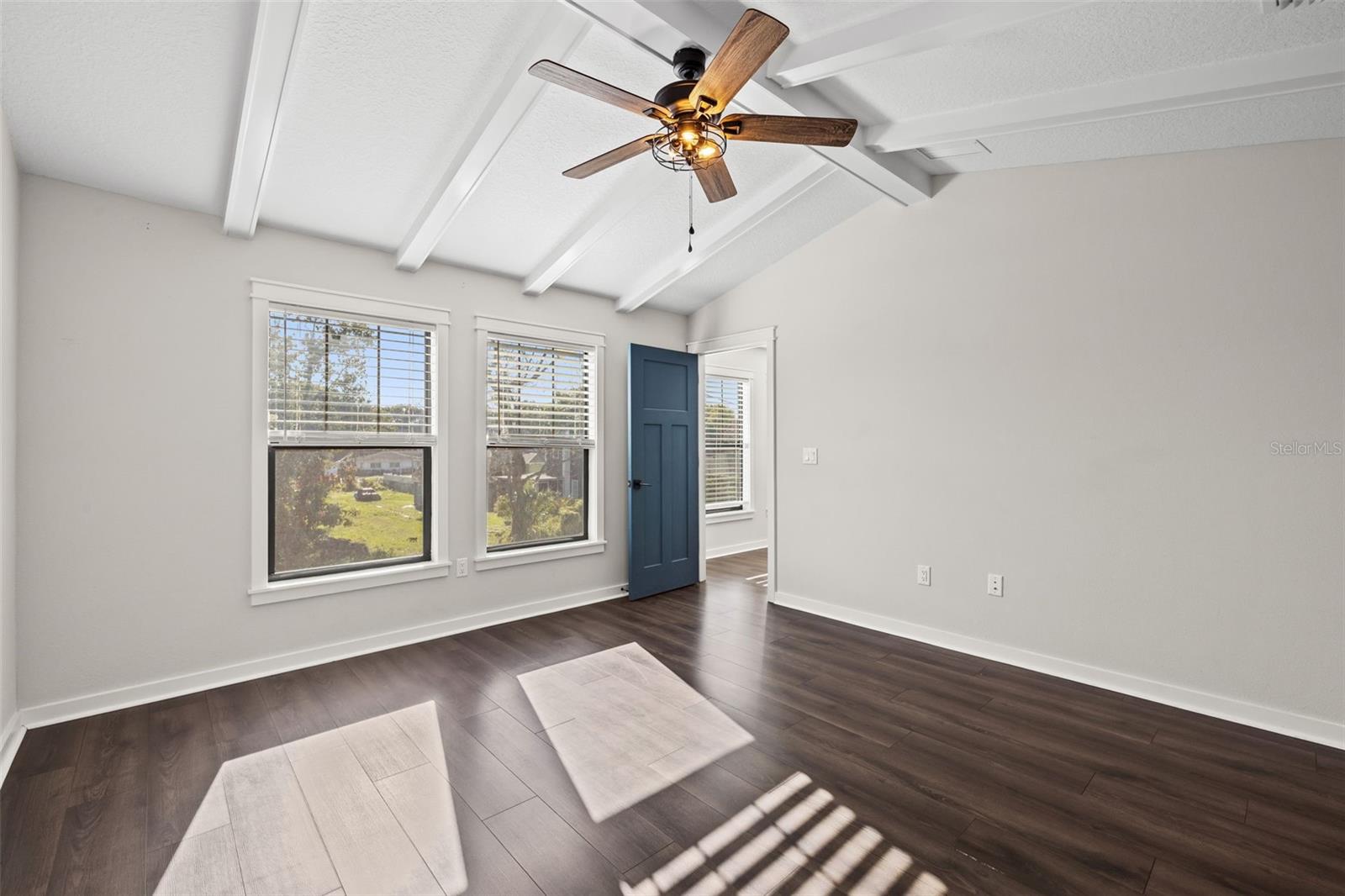 2820 N CENTRAL CT