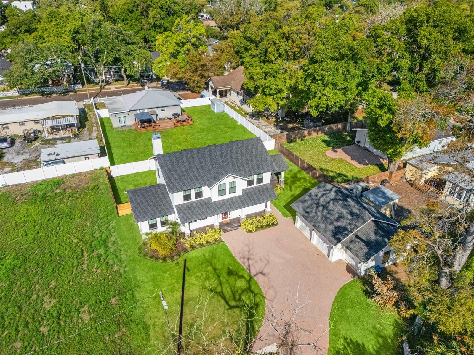2820 N CENTRAL CT