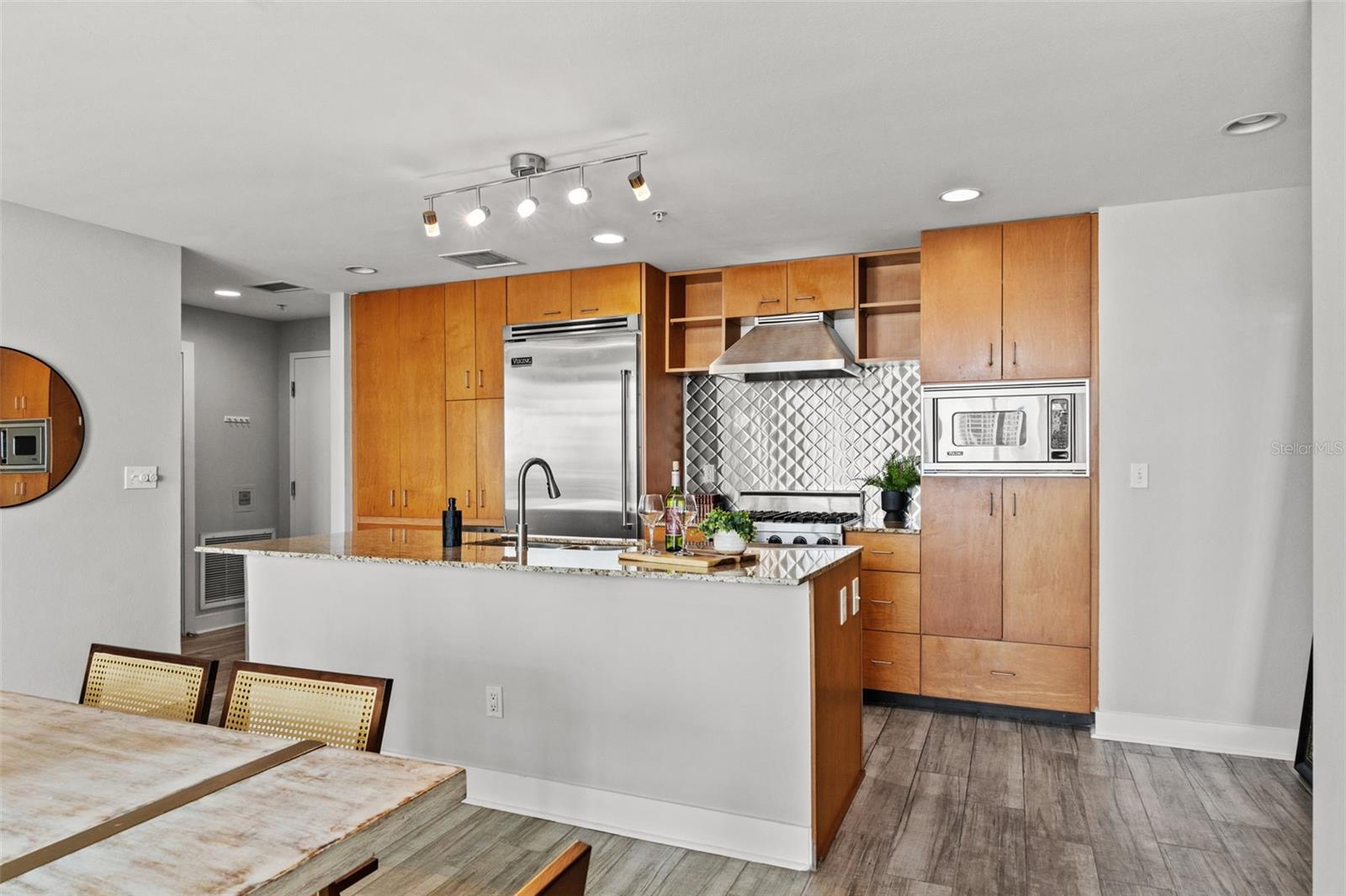 1208 E KENNEDY BLVD #1109