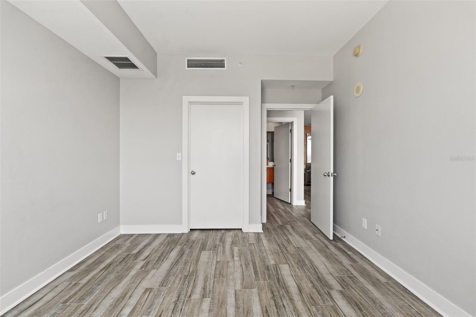 1208 E KENNEDY BLVD #1109