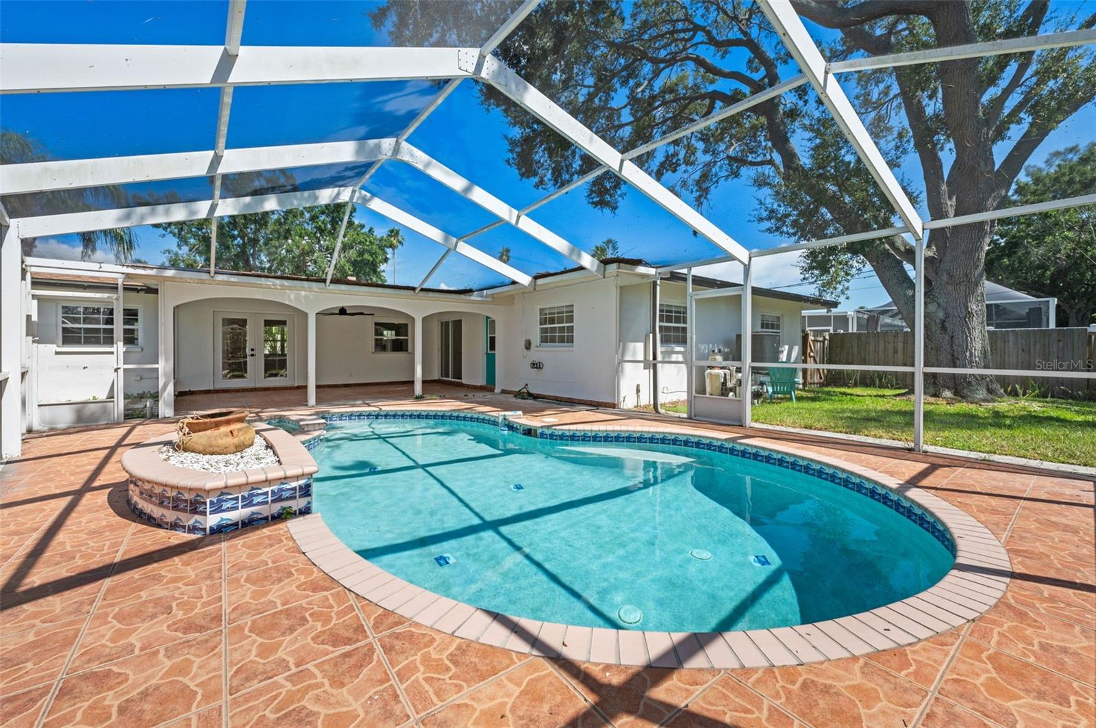 5700 BAYOU GRANDE BLVD NE