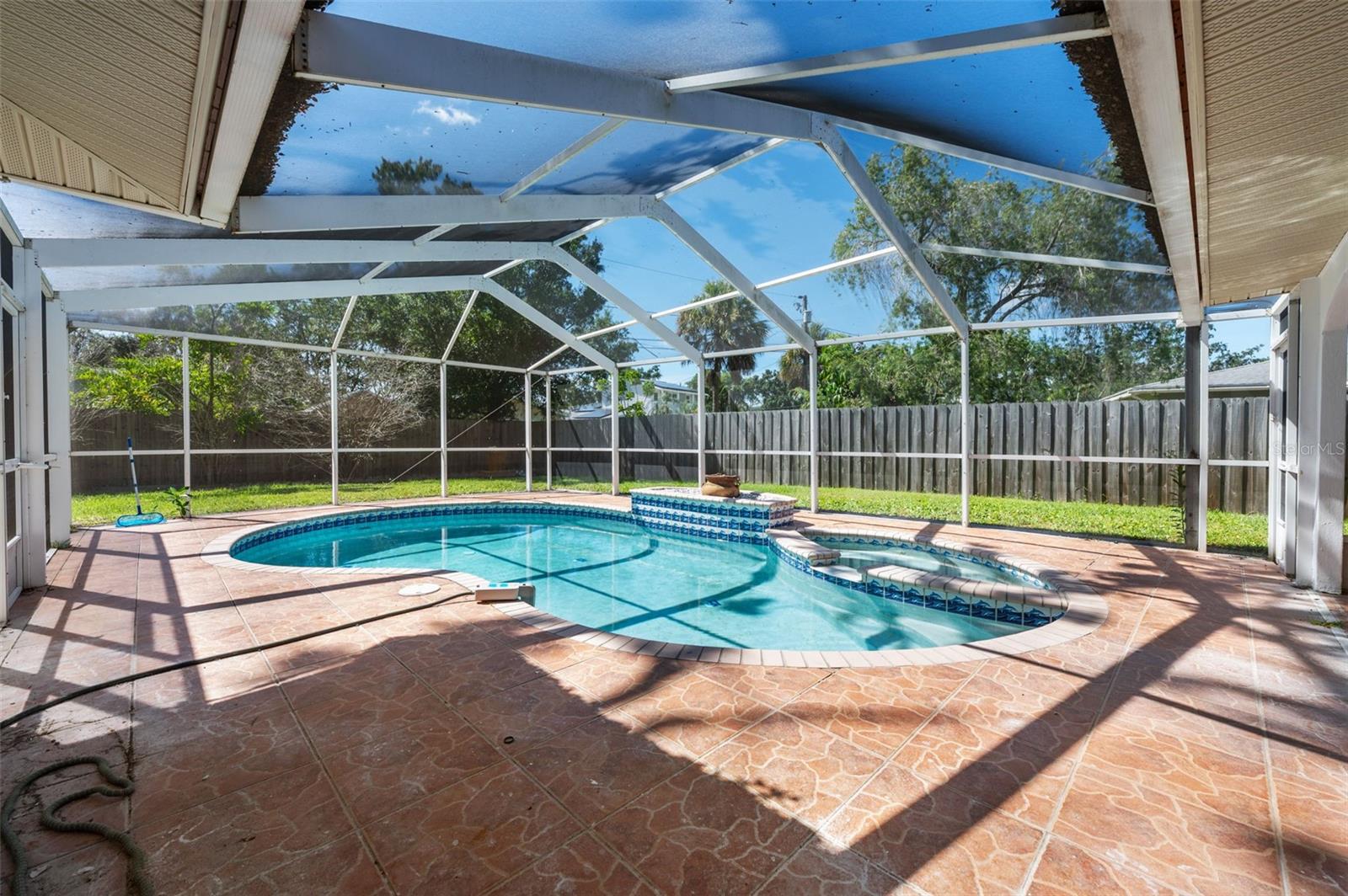 5700 BAYOU GRANDE BLVD NE