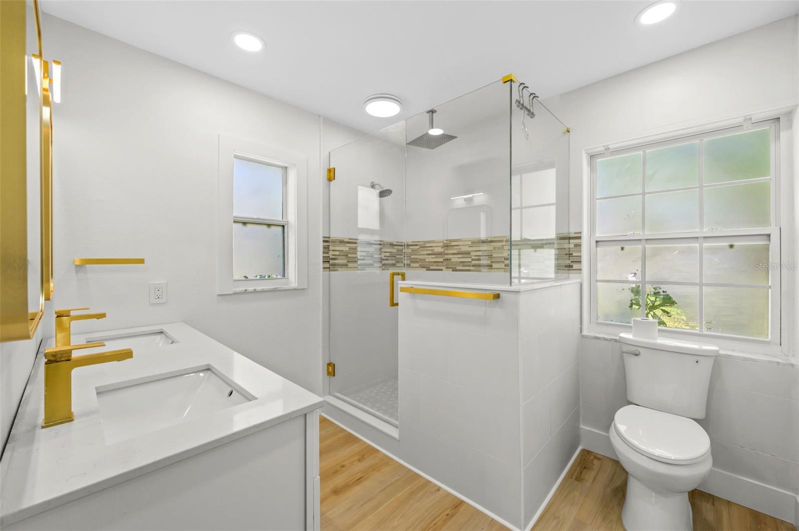 5700 BAYOU GRANDE BLVD NE