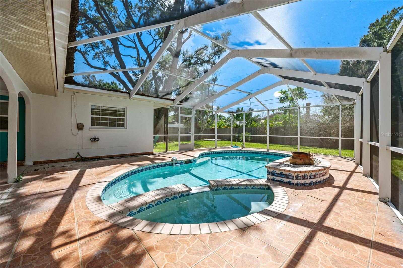 5700 BAYOU GRANDE BLVD NE