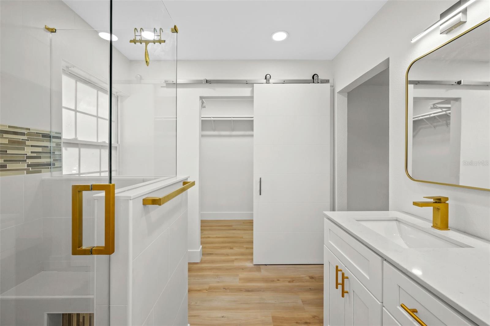 5700 BAYOU GRANDE BLVD NE