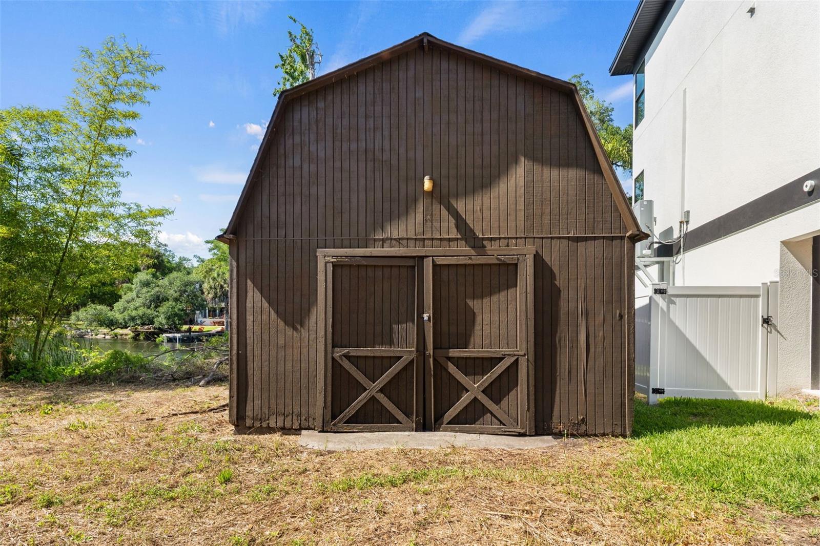 323 W HANLON ST