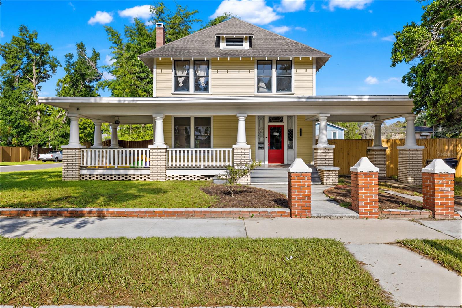 5202 N SEMINOLE AVE