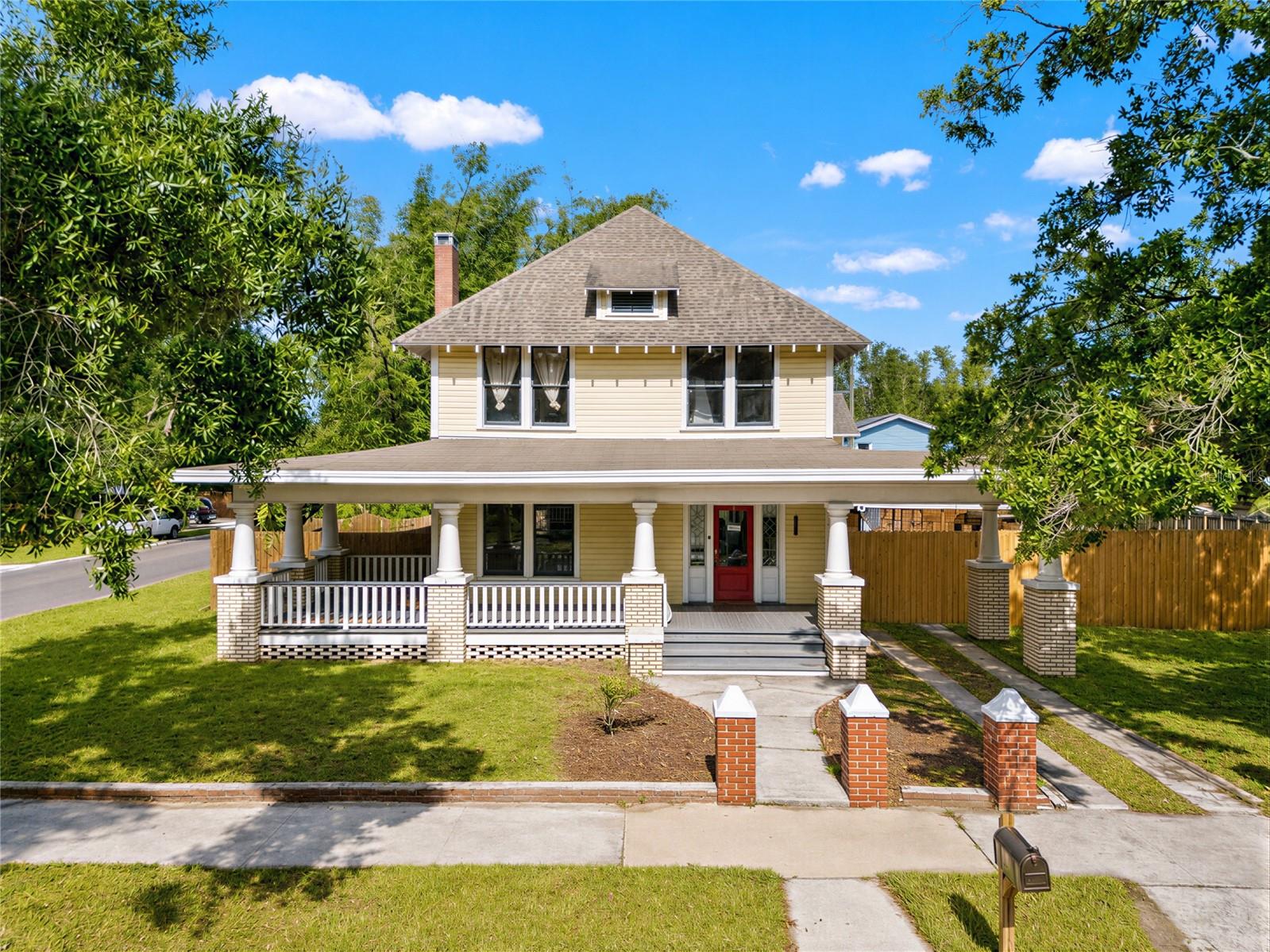 5202 N SEMINOLE AVE