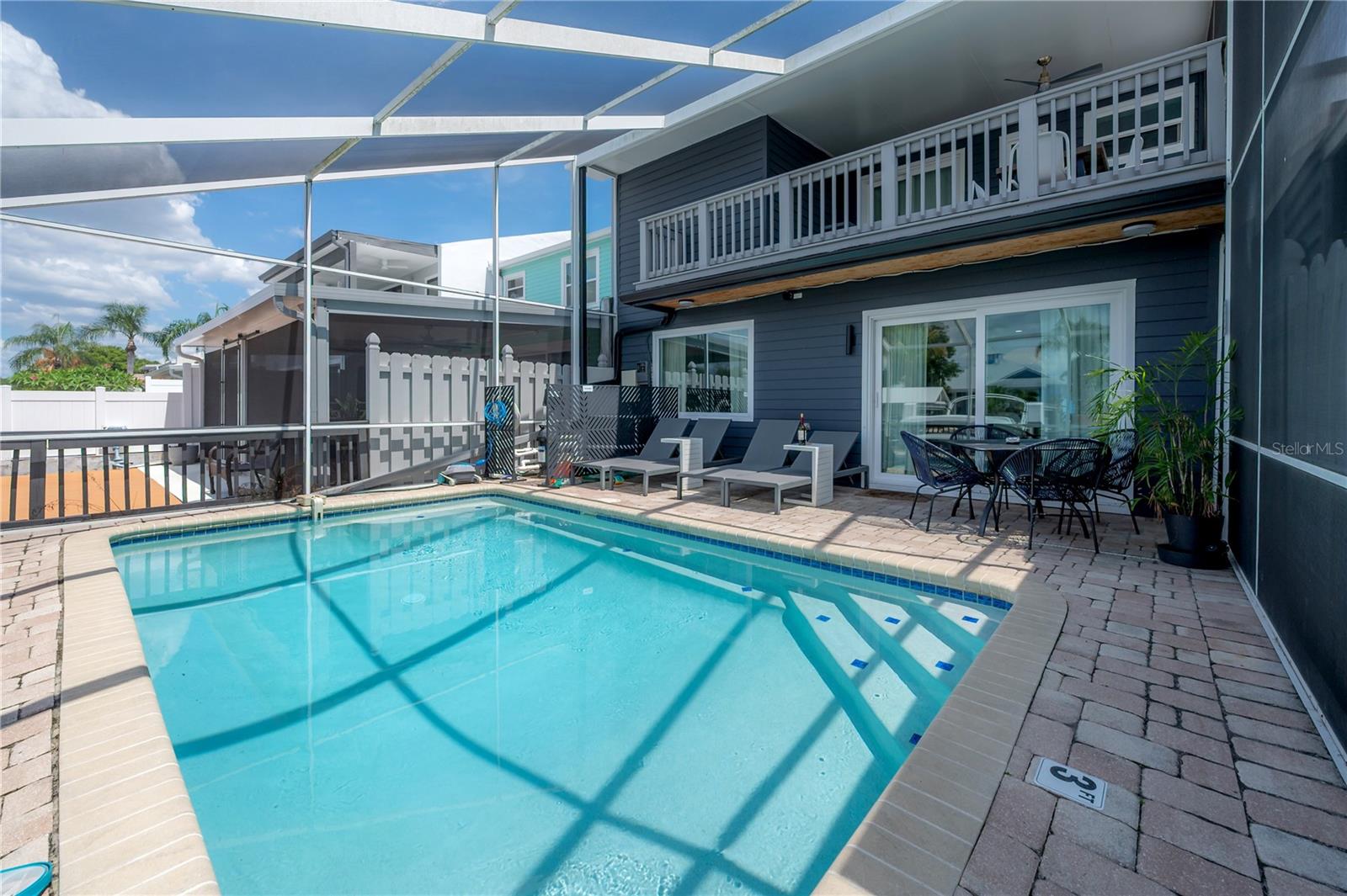 8757 BAY POINTE DR