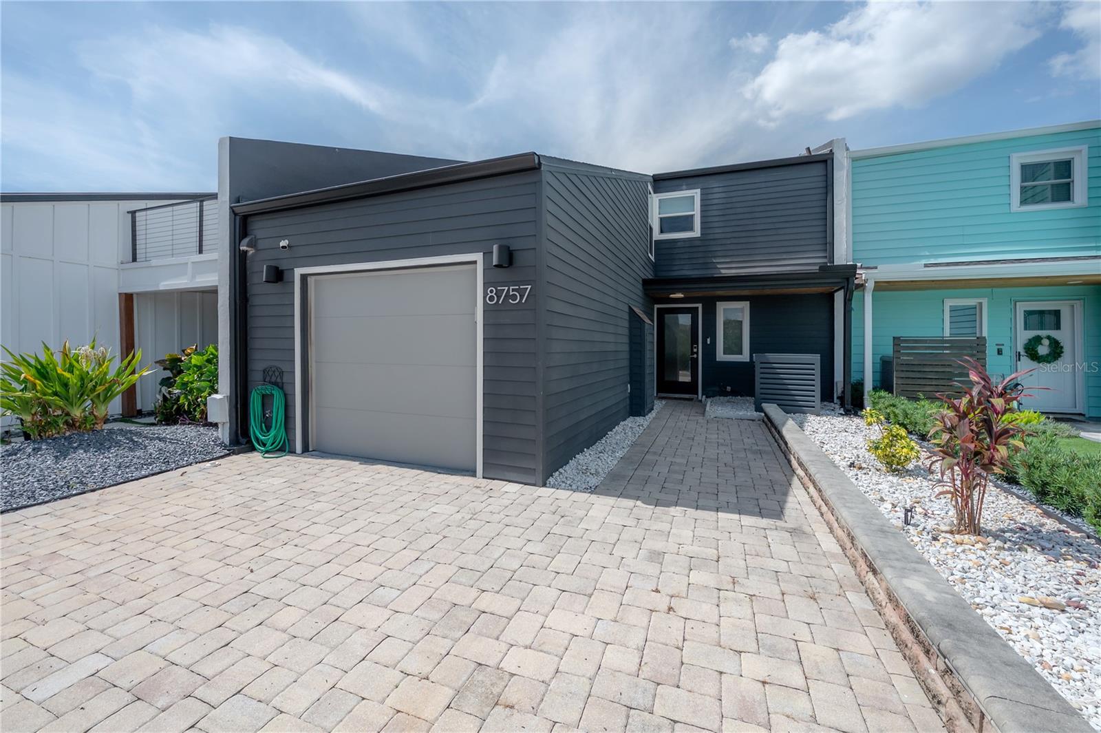 8757 BAY POINTE DR