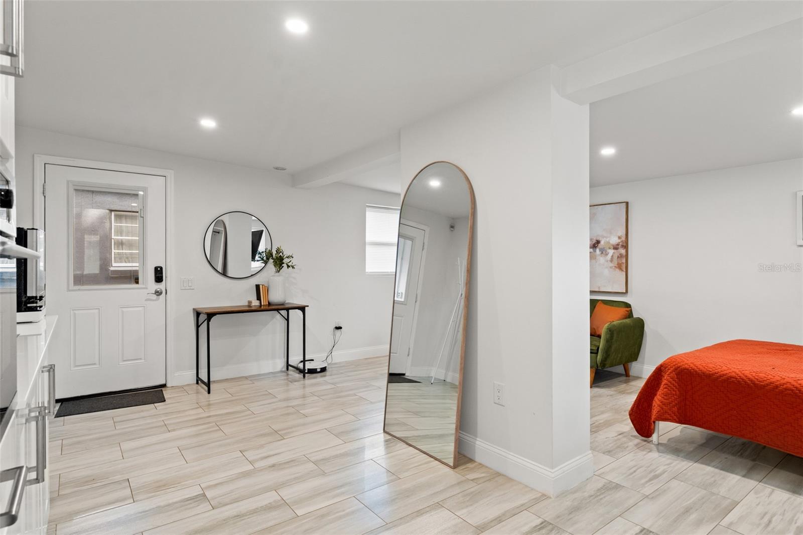 314.5 W ALVA ST