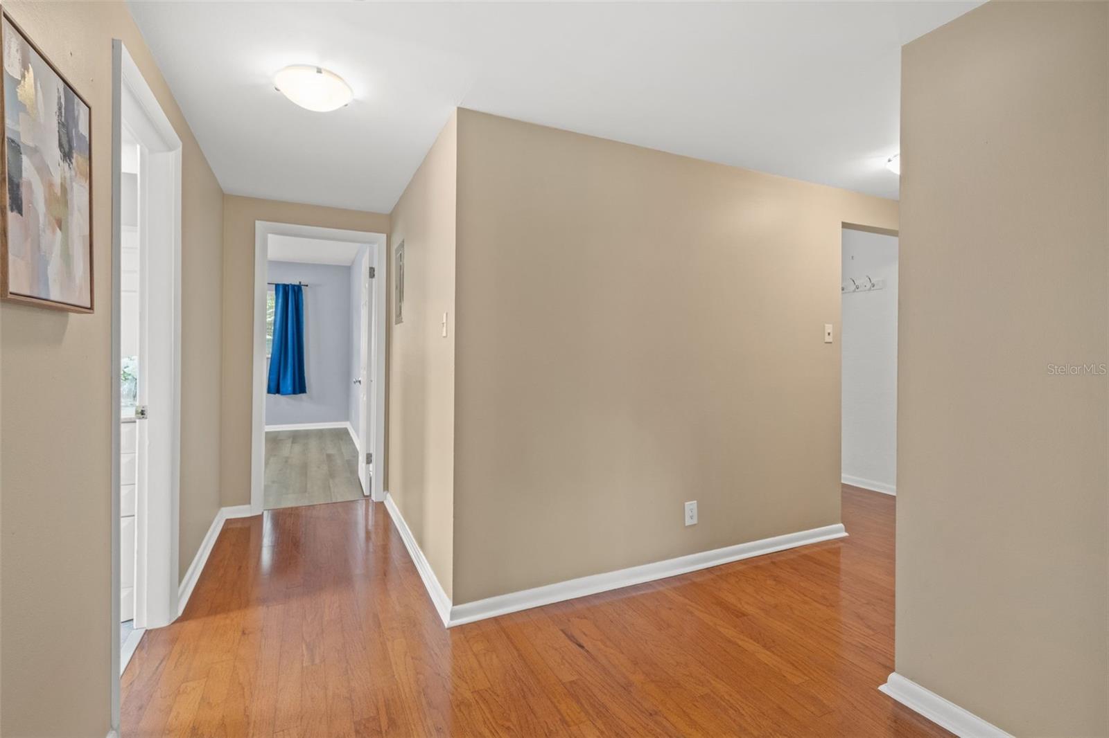 607 N LINCOLN AVE