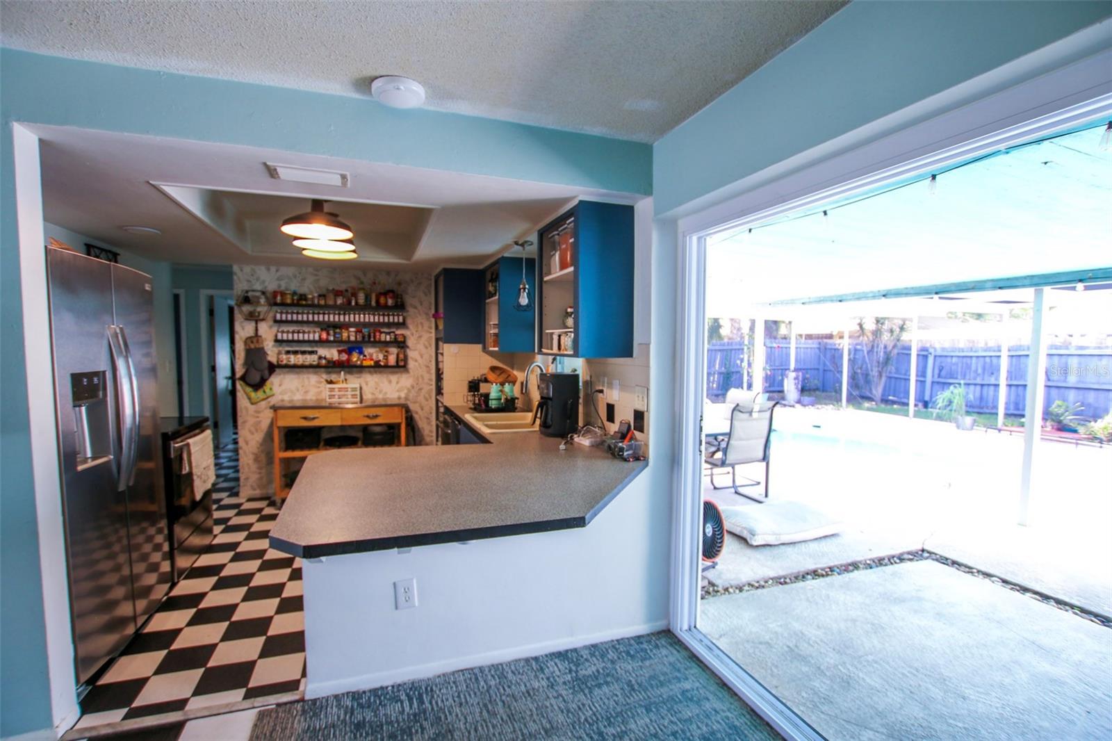 1462 CAROLYN LN