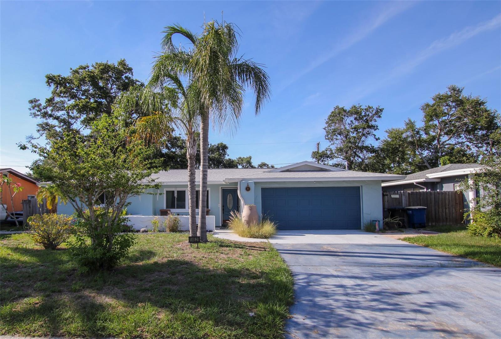 1462 CAROLYN LN
