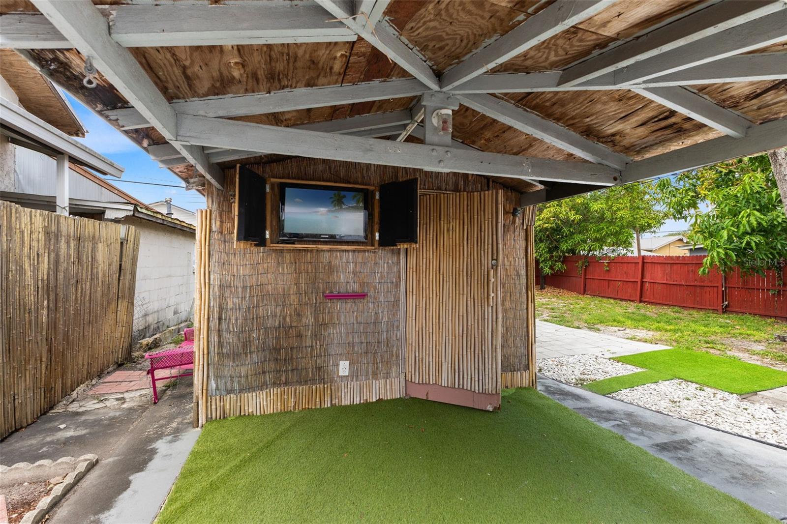 2403 CORRINE ST