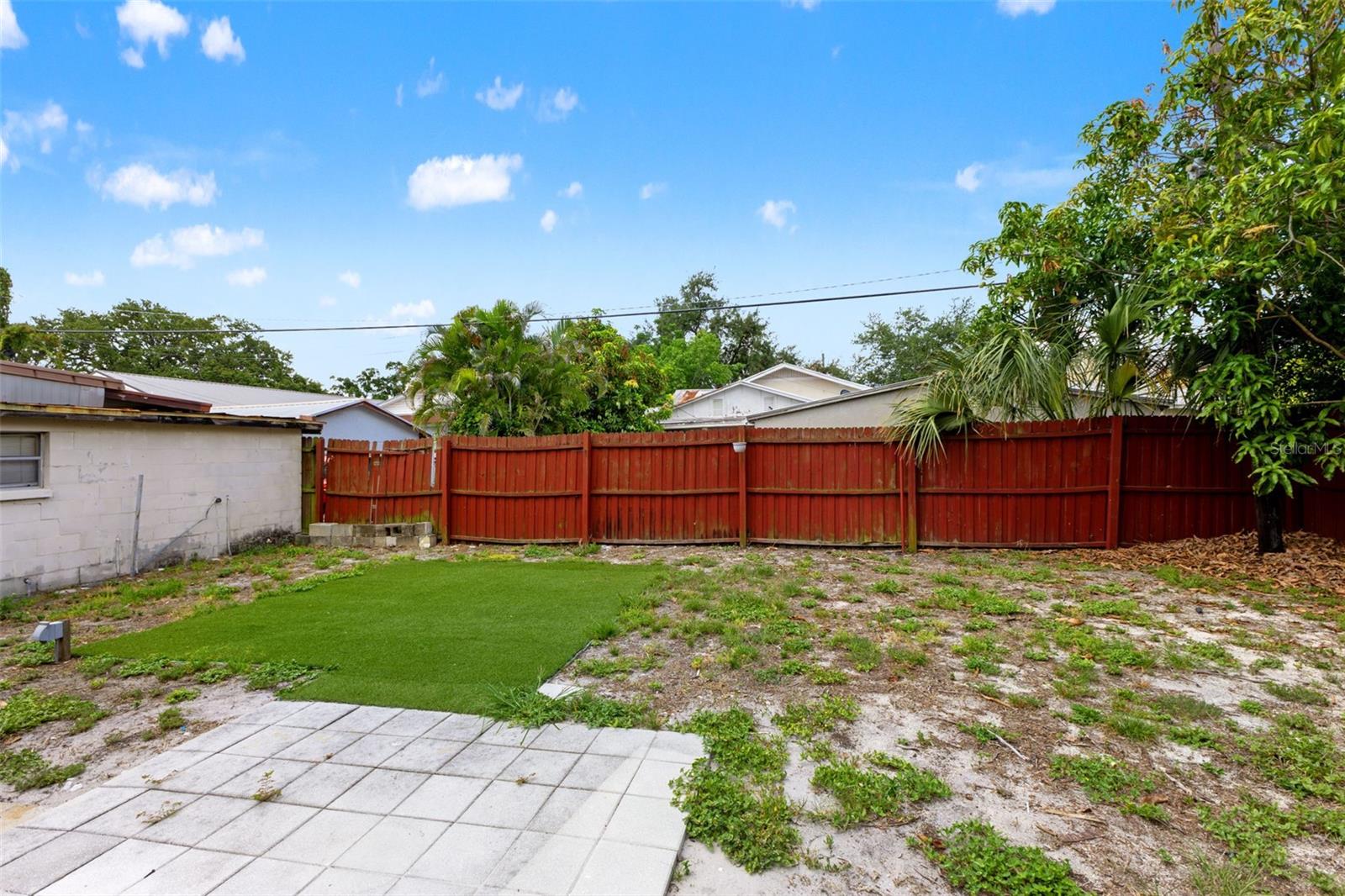2403 CORRINE ST