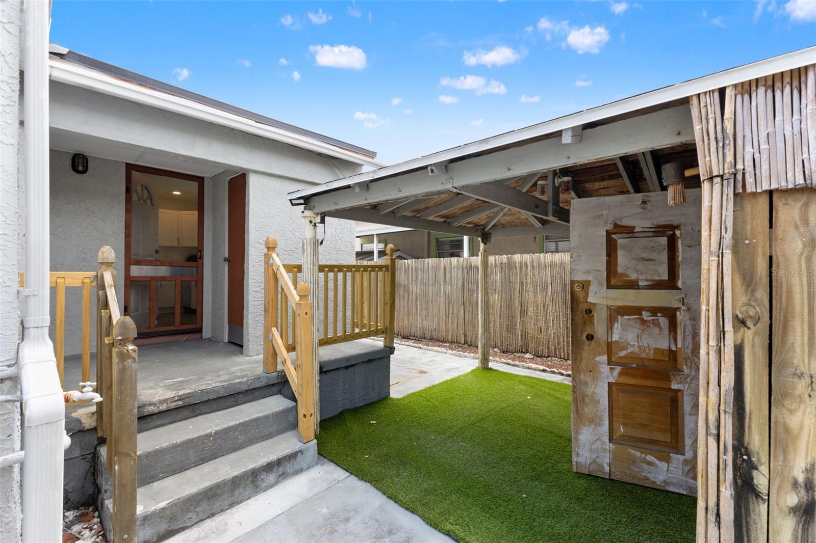 2403 CORRINE ST