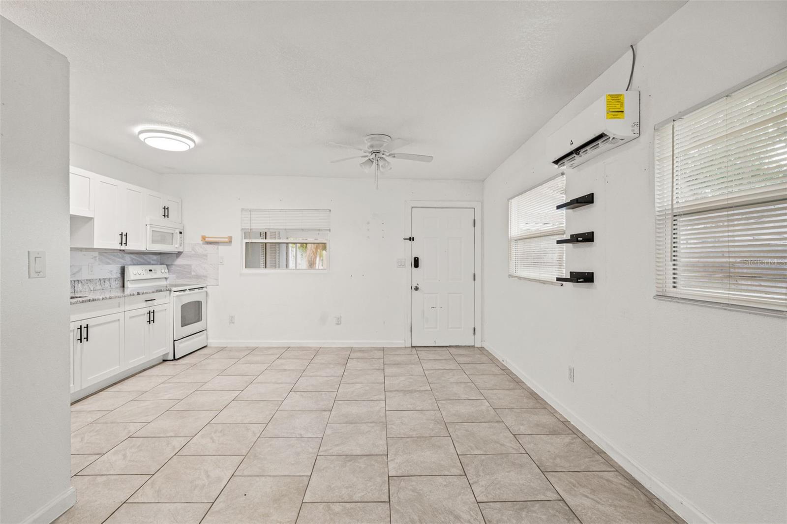 102 W NORTH ST