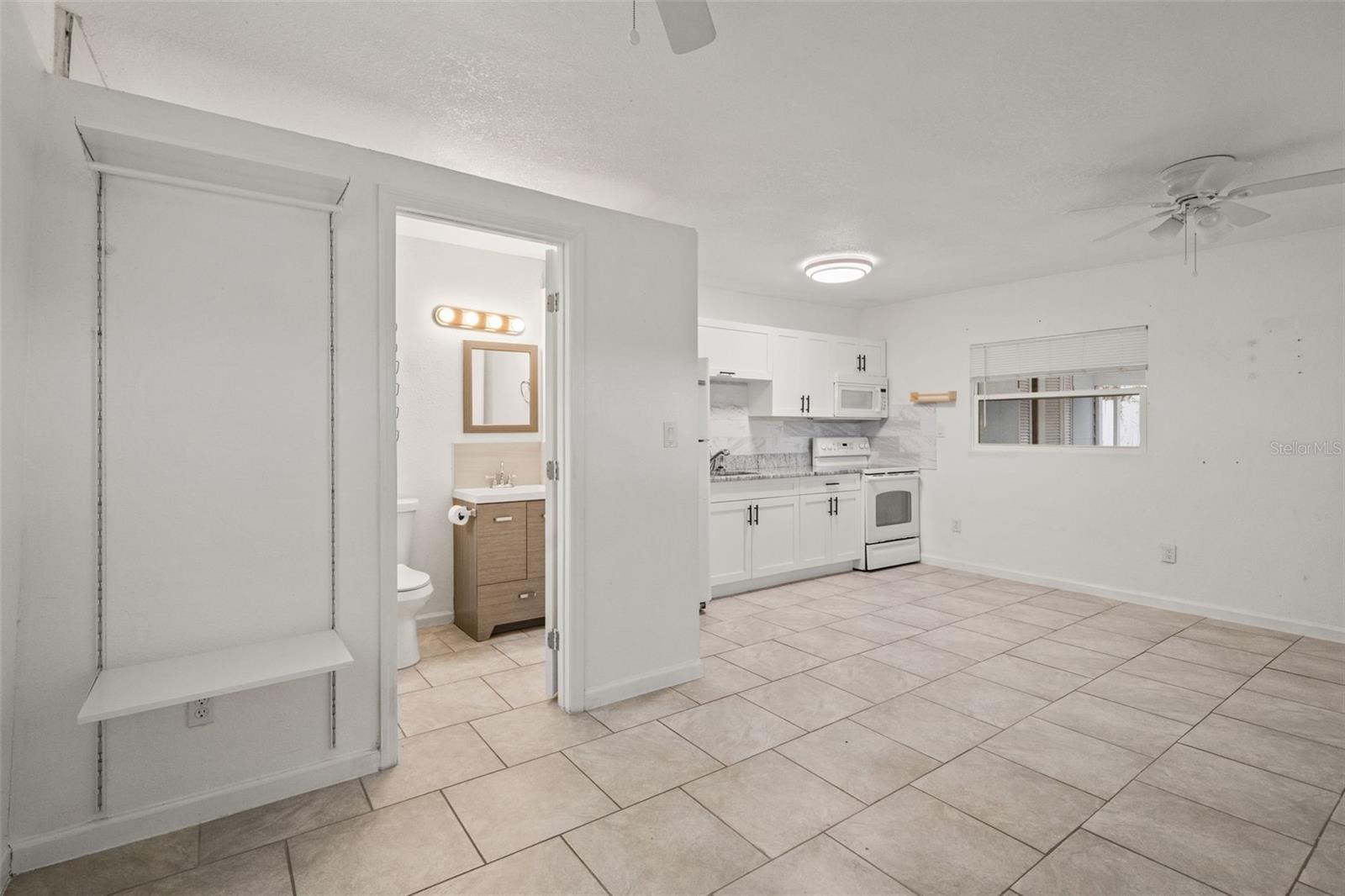 102 W NORTH ST