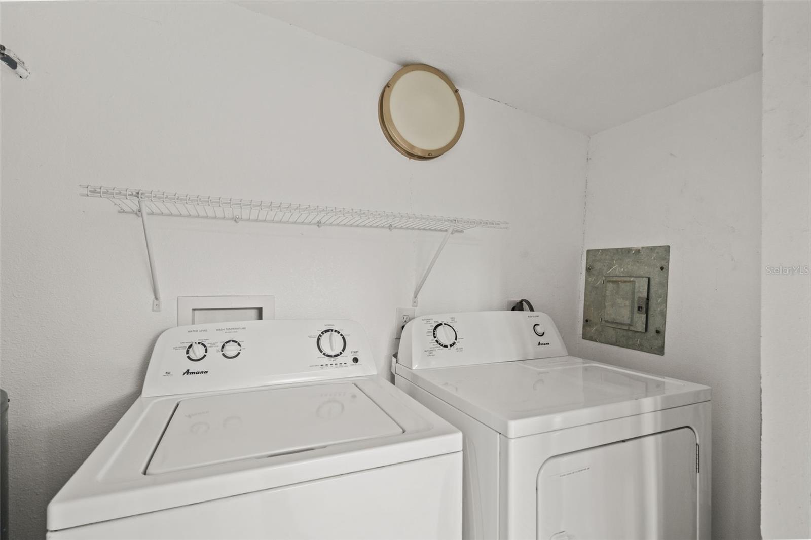 102 W NORTH ST