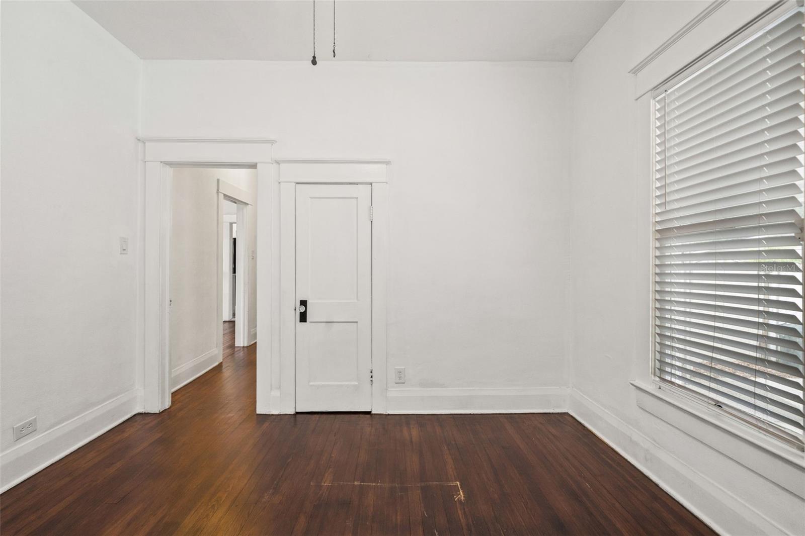 102 W NORTH ST