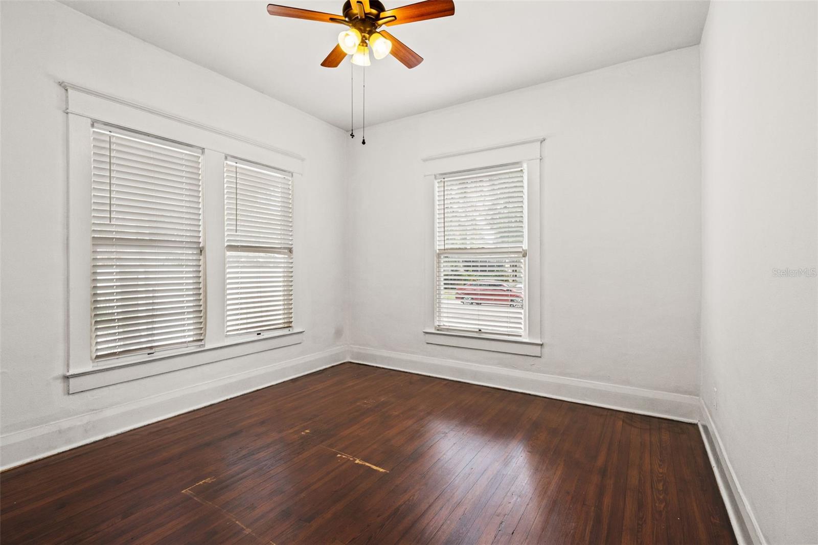 102 W NORTH ST