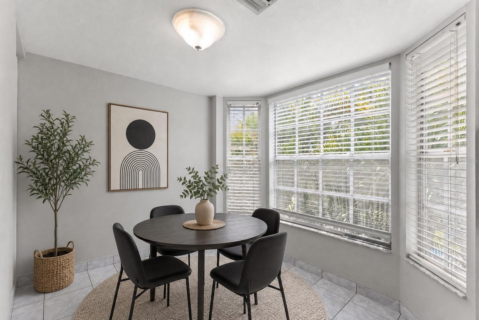 502 S WILLOW AVE #6
