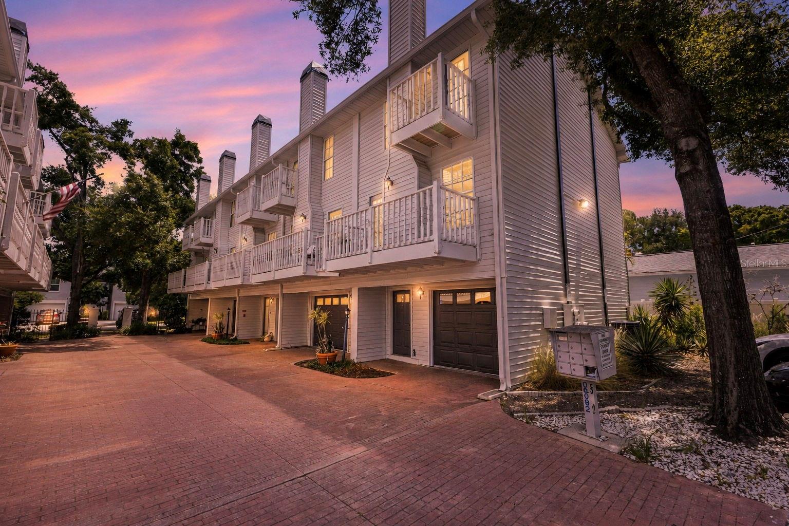 502 S WILLOW AVE #6