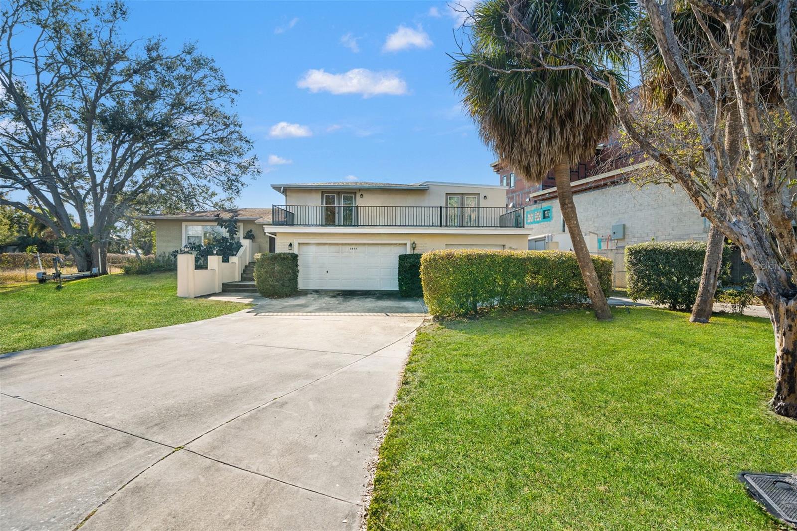 2605 S BEACH DR