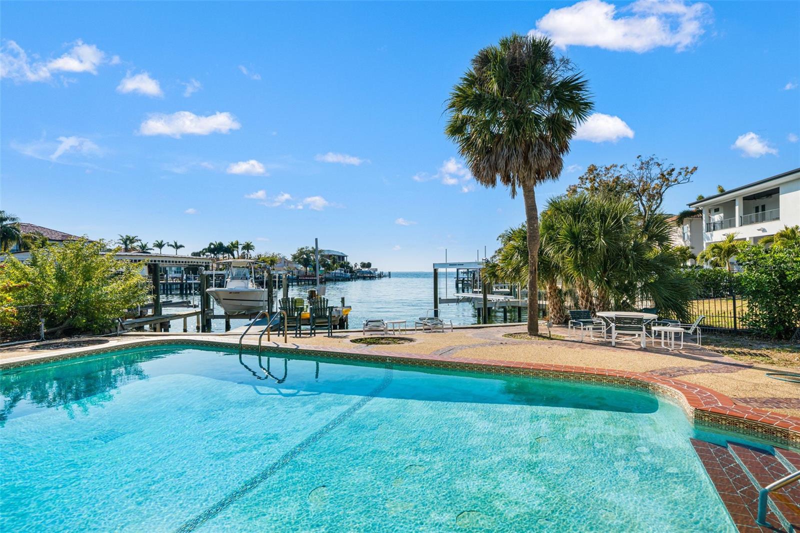 2605 S BEACH DR