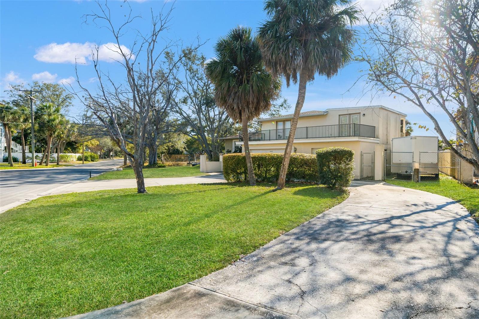 2605 S BEACH DR