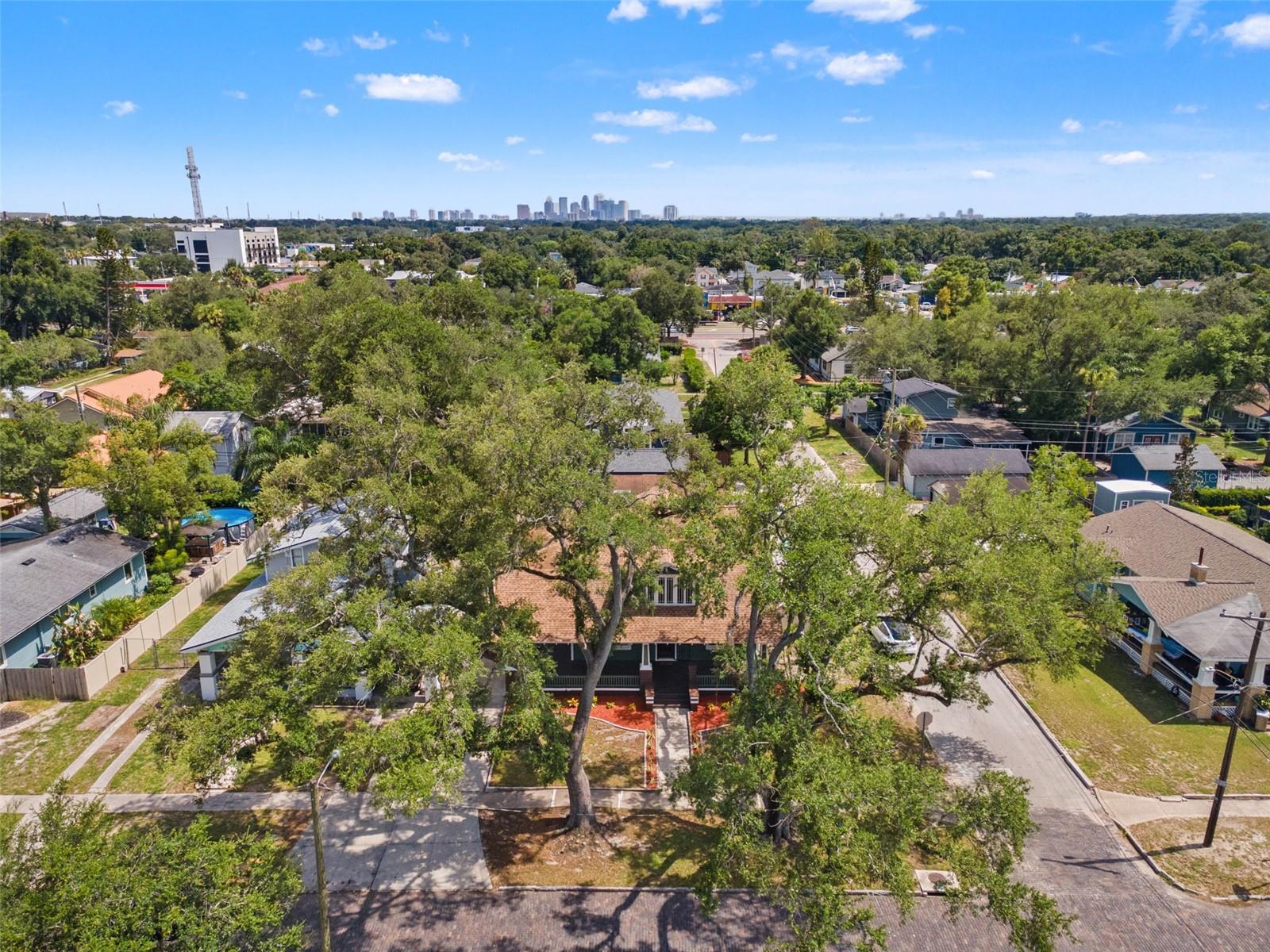 120 W COMANCHE AVE
