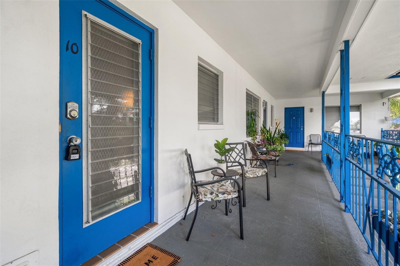 800 BEACH DR NE #10