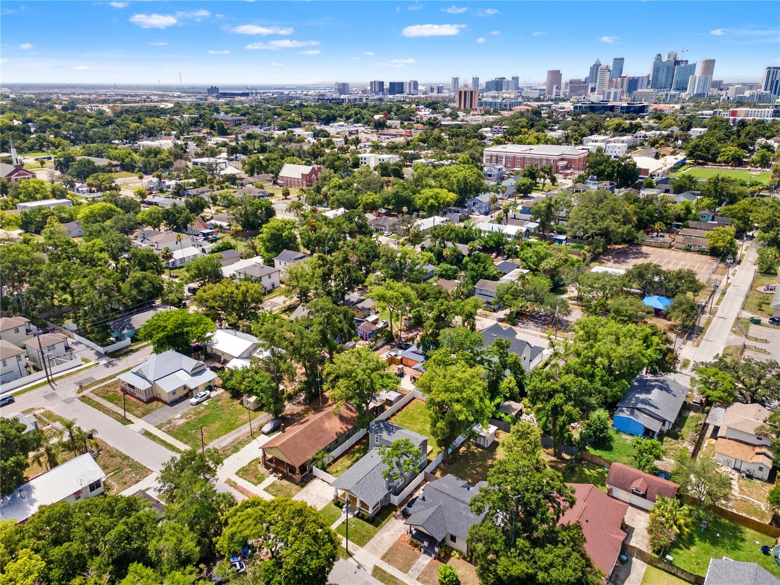 308 W ALFRED ST