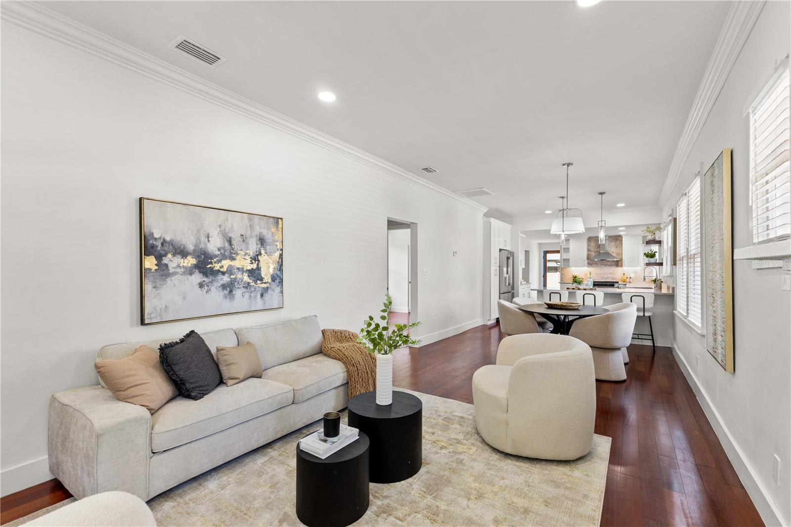 308 W ALFRED ST