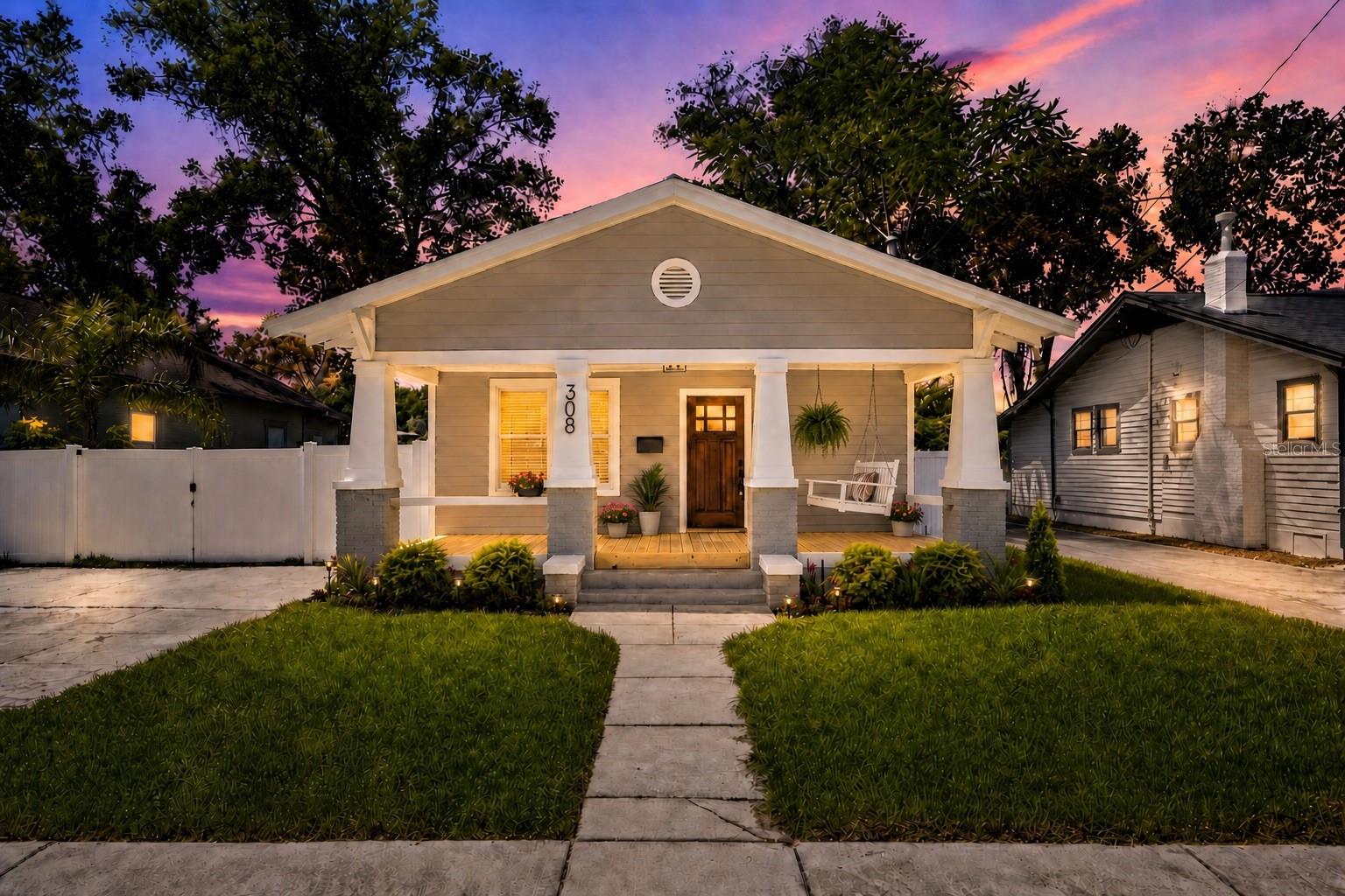 308 W ALFRED ST