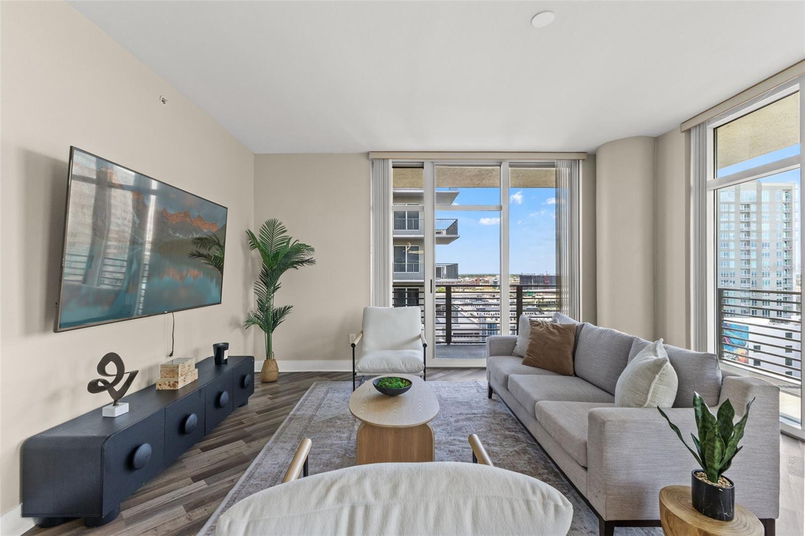 1120 E KENNEDY BLVD #1229