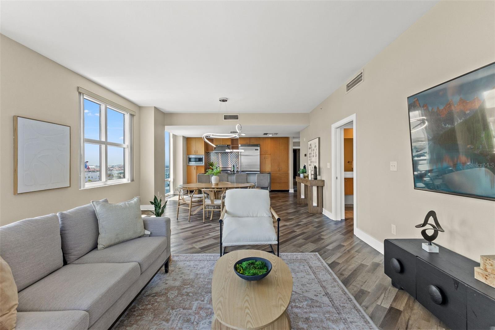 1120 E KENNEDY BLVD #1229