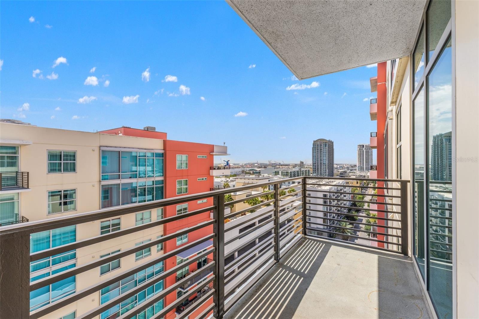 1120 E KENNEDY BLVD #1229