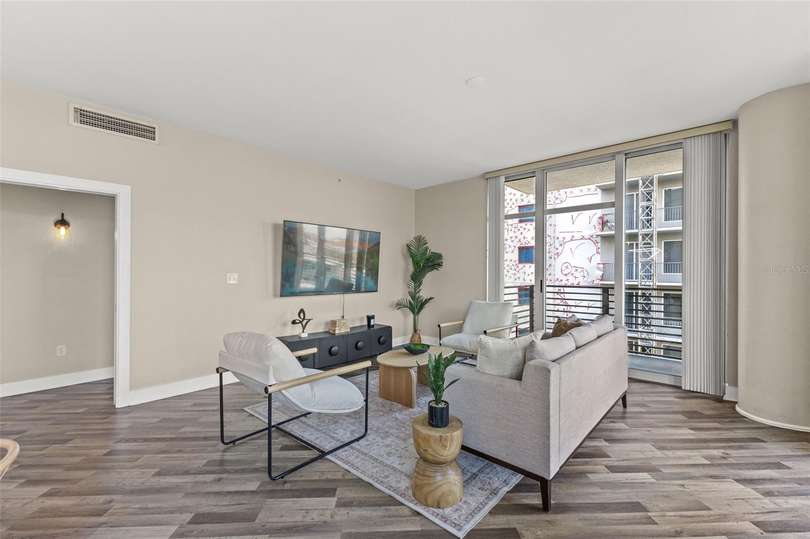 1120 E KENNEDY BLVD #1229