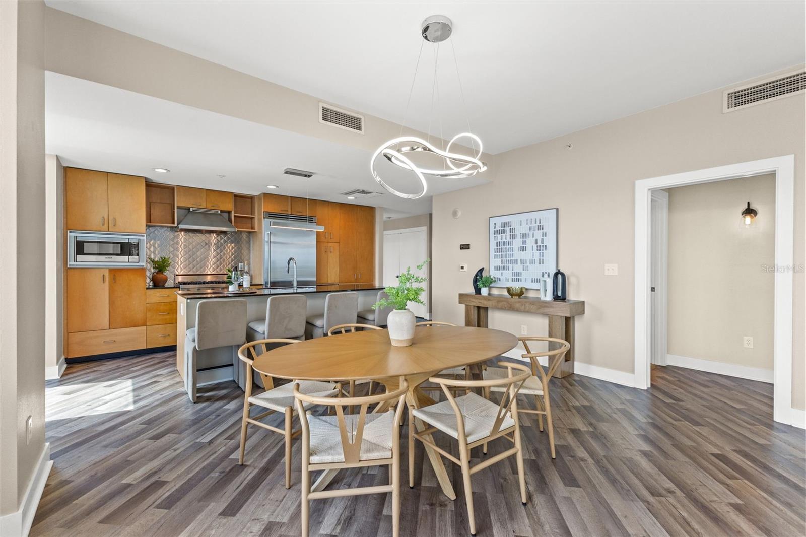 1120 E KENNEDY BLVD #1229
