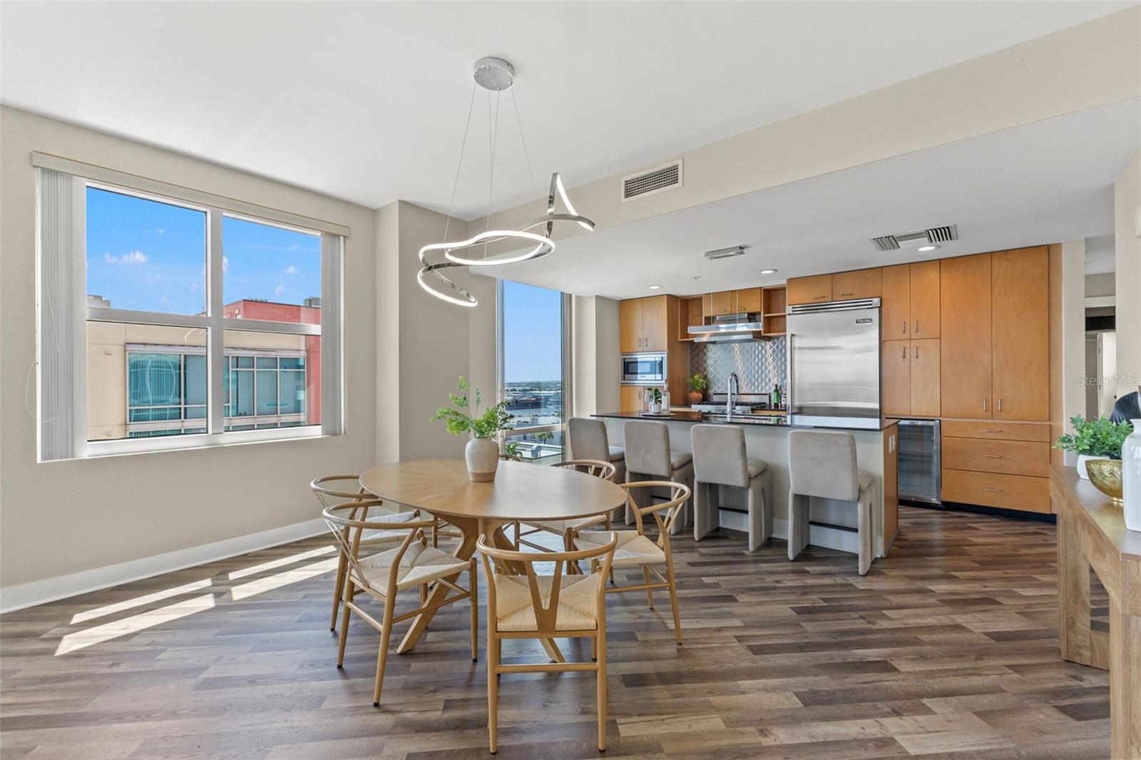 1120 E KENNEDY BLVD #1229