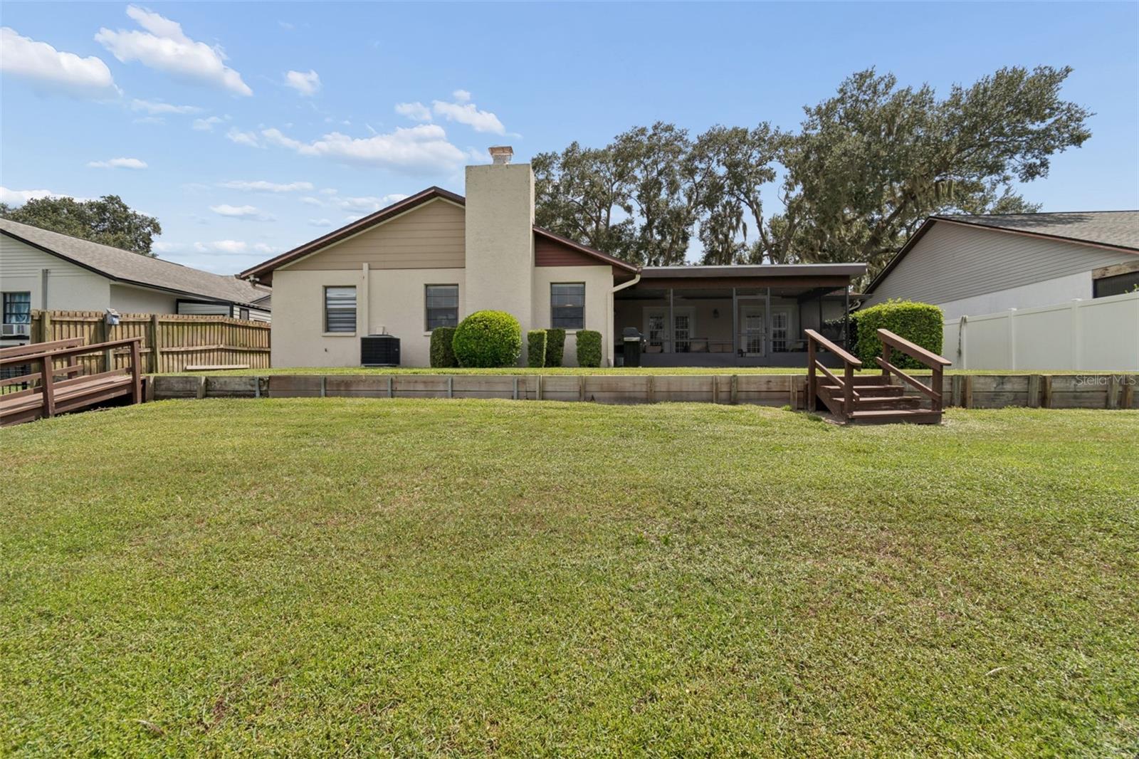 653 TIMBER POND DR