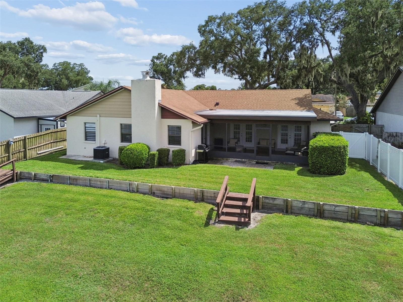 653 TIMBER POND DR