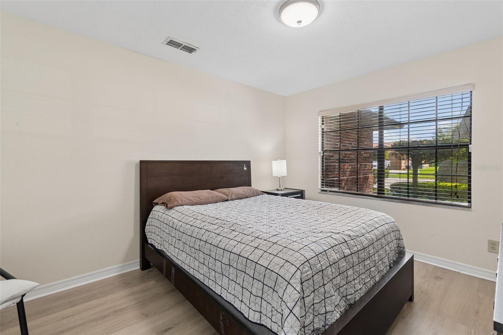 653 TIMBER POND DR