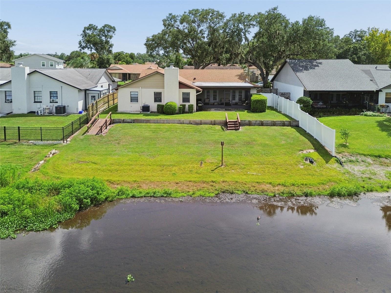 653 TIMBER POND DR