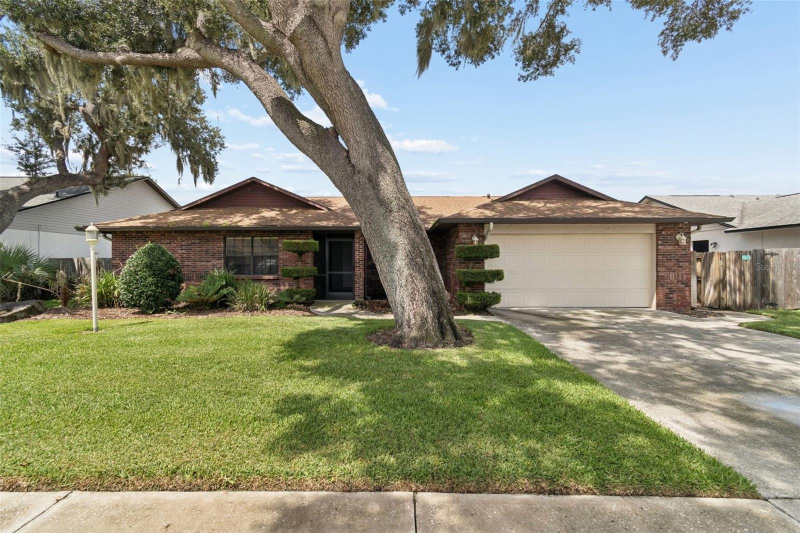 653 TIMBER POND DR