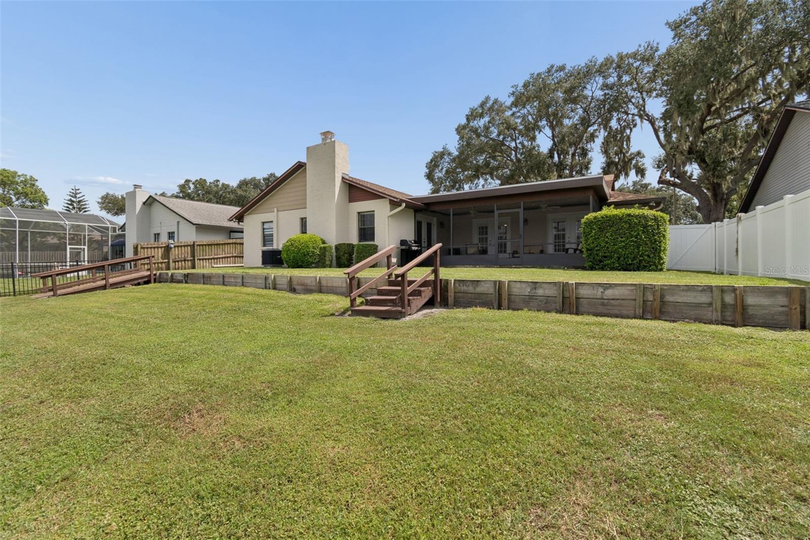 653 TIMBER POND DR